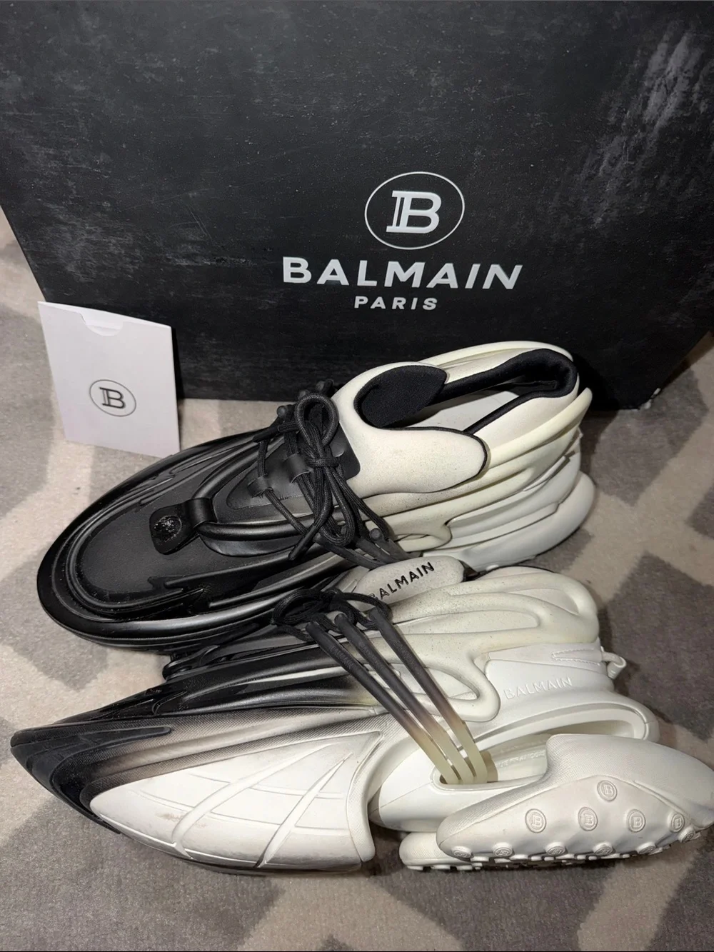 Balmain Unicorn Men’s Sz 44 (US 11) Sneakers w/box